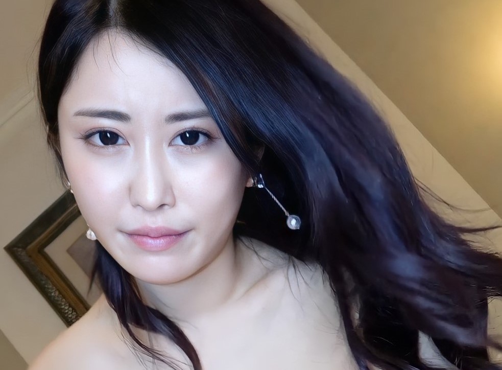 FC2 PPV 3105914 Two shots of vaginal cum shot at the front door and vaginal cum shot at the bed