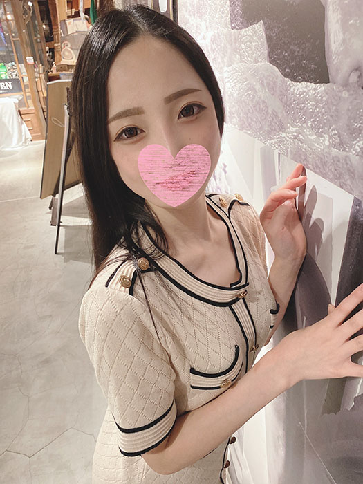 FC2 PPV 3115829 Do you like fair-skinned and slender beautiful older sisters