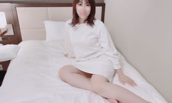 FC2 PPV 3125348 * Limited quantity 4800pt → 1500pt [Complete appearance / uncensored] The innocent and energetic colossal clerk of the regular house* shop came to the hotel on the way home from work, so I cummed inside after oral ejaculation