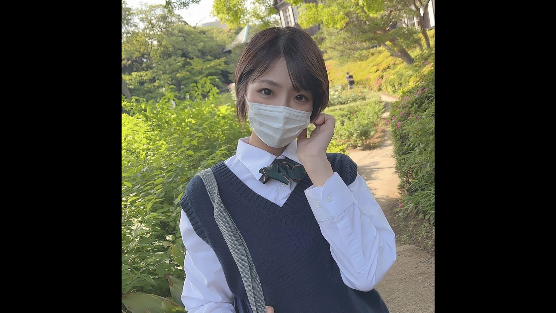FC2 PPV 3069310 A single-minded schoolgirl who knew for the first time that she was going to climax only showed me an obscene figure